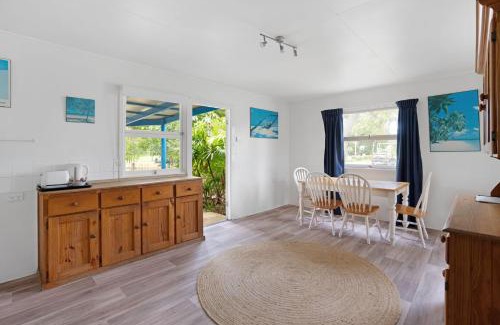 Rainbow Beach House | The Shack Rainbow Beach - Pets Welcome - Fully Fenced - Close to Beach