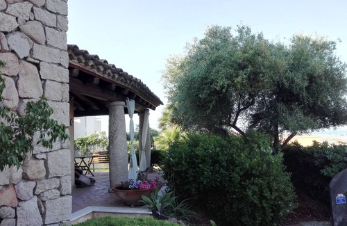 Quartu Sant'Elena Villa | "The shape of the water"