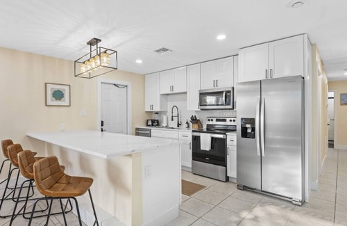 Cocoa Beach Apartment | The Shark Tank: TownCenter, Walk to Beach, Bars, Shops & Downtown Cocoa Beach