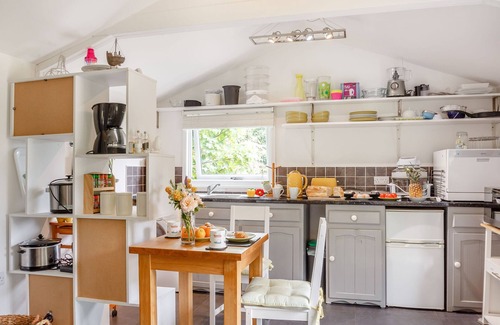 Aberdovey Cottage | THE SHEPHERD'S HUT, romantic, country holiday cottage in Aberdovey