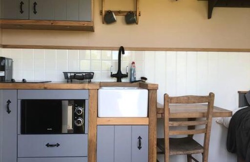 Woodfalls Apartment | The Shepherd’s Hut
