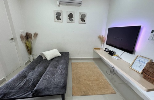 Downtown Kota Kinabalu Apartment | The Shore 12, Kota Kinabalu by HypnosSuites