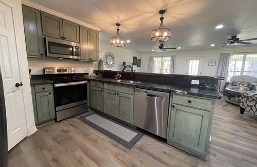 Brookeland House | The Shores - Beautiful waterfront home on The Shores of Lake Sam Rayburn