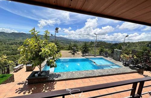 Arakan Villa | The SIBS' Misty Porch - Entire Villa