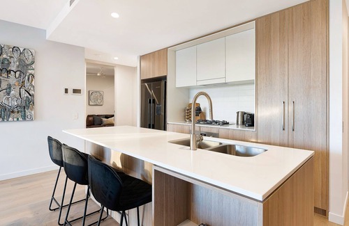 East Brisbane Apartment | The Sinclair - Luxury Brisbane Apartment near The Gabba with Rooftop Pool, 3 Bedrooms & City Views