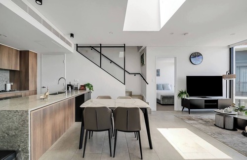Mascot Apartment | The Sky Den Stylish Rooftop Luxury in Mascot