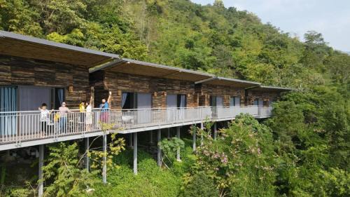 Ky Son Hotel | The Skyview Hòa Bình