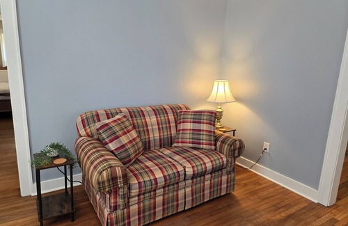 Russell Springs House | The Sleepover is a tiny house with 1 bedroom and 1 bath