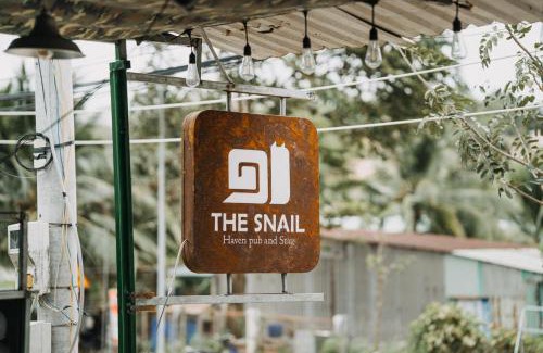 Con Son Hotel | The Snail Haven Pub And Stay - Con Dao
