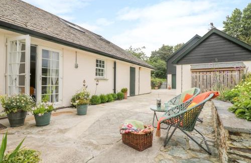 Grampound House | The Snug