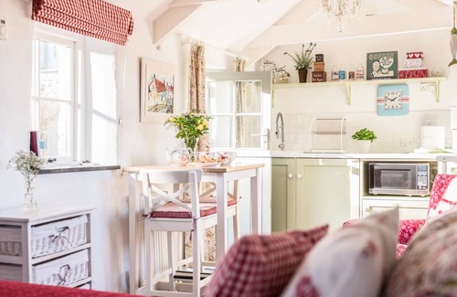 Rescorla Cottage | THE SNUG, romantic, character holiday cottage in St. Austell