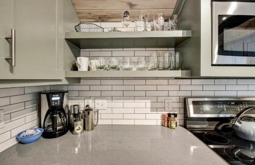 South River City Apartment | The SoCo Studio by Lodgewell - 2 cute 2 b 4 gotten