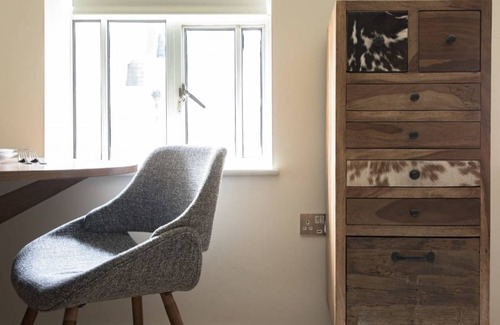 Mayfair Apartment | The Soho Loft - Elegant & Modern 1BDR in Soho