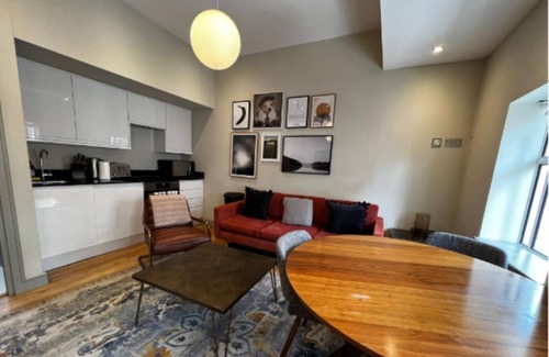 Mayfair Apartment | The Soho Loft - Elegant & Modern 1BDR in Soho
