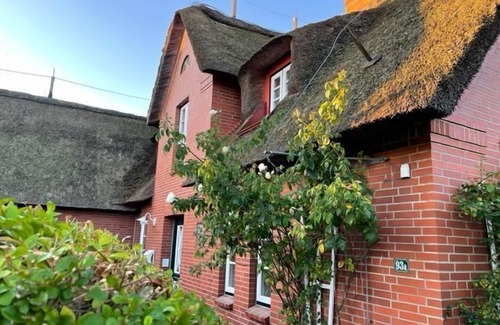 Midlum Apartment | The Sonnenblume - wonderfully cozy, furnished in Frisian style, in "Frie