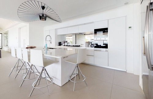 Terre Neuve Villa | The Source (1/6 Rooms)
