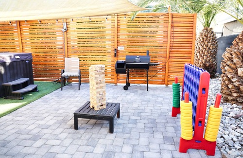 Gateway District Cottage | The Splash Suite