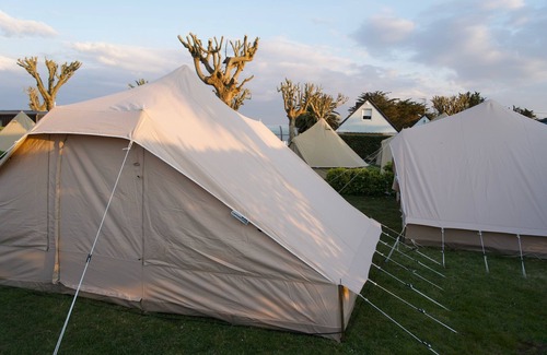 Plomeur Cabin | The Spot - The Torch. Open-air hostel close to a legendary surf spot