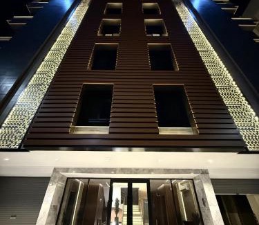 Al-Rawdah Apartment | The Square One