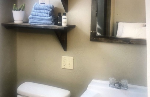 Aurora Apartment | The Squirrels Nest in the quaint village of Aurora