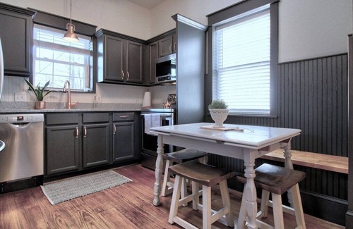 St. Charles House | The St. Charles Guest House, lovely historic home, fun for families and groups