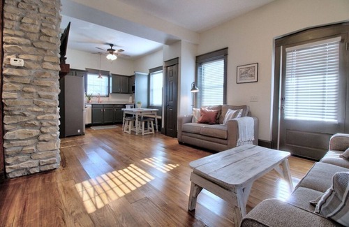 St. Charles House | The St. Charles Guest House, lovely historic home, fun for families and groups