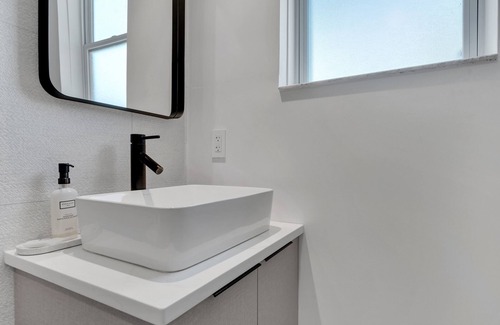Asbury Park Hotel | The St. Laurent: Single Full - Sleeps 2