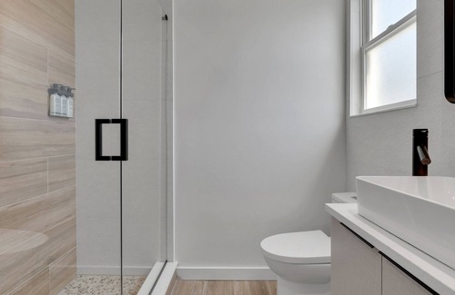 Asbury Park House | The St. Laurent: Two Rooms - Sleeps 4