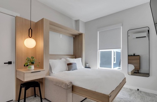 Asbury Park House | The St. Laurent: Two Rooms - Sleeps 4