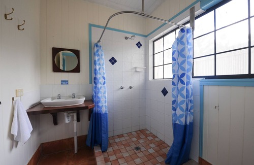Mount Samson Apartment | The stable room at Samford Lakes