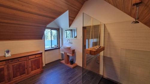 Strath Creek House | The Stables - Farm Stay