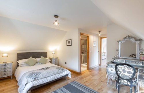 Cupar House | The Stables - near St Andrews Sleeps 10