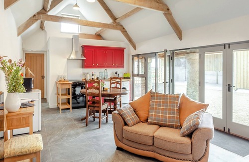 Inchbrook Cottage | The Stables - UK44477