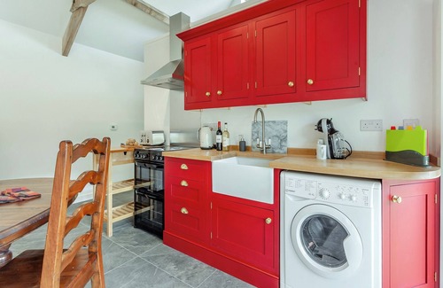 Inchbrook Cottage | The Stables - UK44477