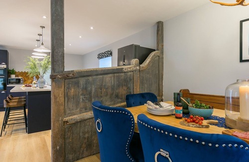 Bryngwran Cottage | The Stables - with hot tub sleeps 8 guests in 3 bedrooms