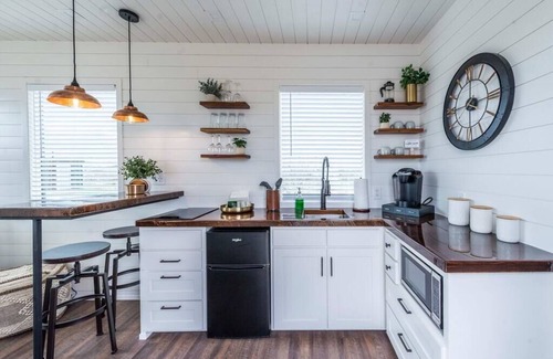 Alpine House | The Stardust Stunning Container Home