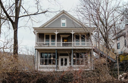 Pond Eddy House | The Starling at Pond Eddy, Riverhouse: Boardinghouse Rooms