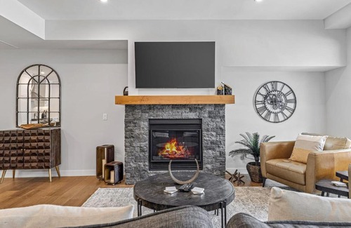 Canmore Apartment | THE STATION - 2BD 2BTH Perfect Basecamp To Explore Canmore