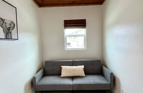 Raisin Cabin | THE STATION: Cabin A