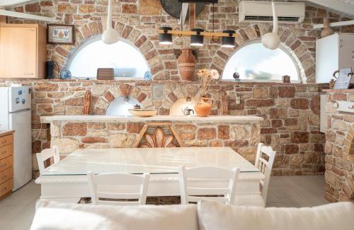 Koroni Apartment | The Stone Nest