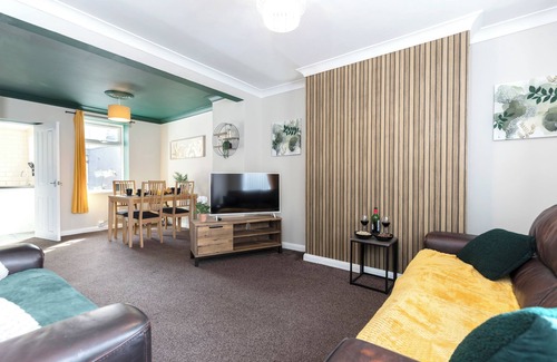 Guisborough House | The Storybook StaynnCentrally located charming 2-Bed Terrace in Guisborough