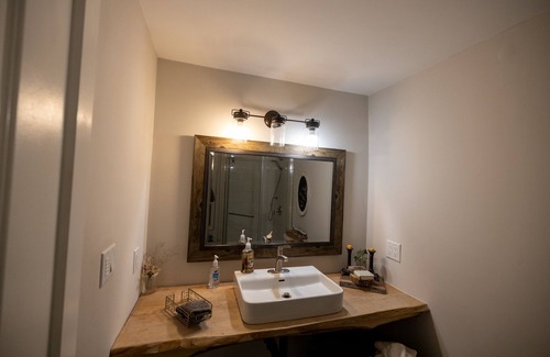Middlesex Centre Apartment | The Studio Loft at Fernwood Hills