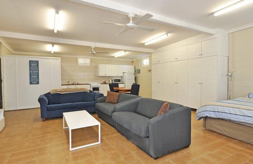 Fishing Point Apartment | The Studio on the Lake @ Fishing Point, Lake Macquarie - honestly put the line in and catch fish