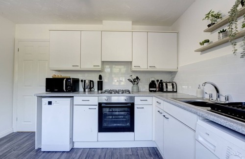 Bletchley Other | The Studley | Calm & Executive House | Parking | eco-Short Term Let by SILVA