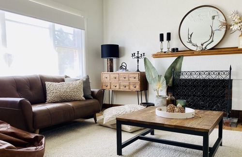 New Town House | The Stylish Town House - 7 Minutes to Hobart CBD