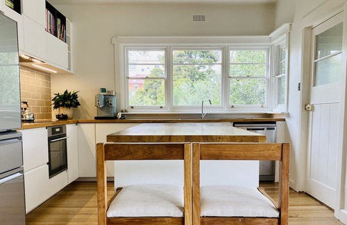 New Town House | The Stylish Town House - 7 Minutes to Hobart CBD