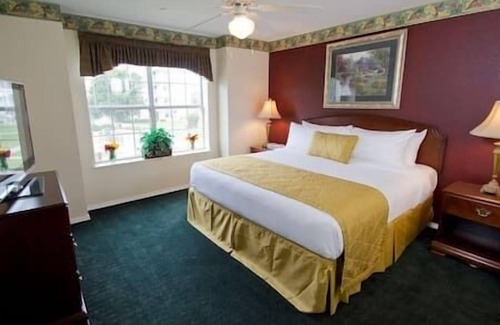 Table Rock Hotel | The Suites at Fall Creek in Branson, Missouri 2bdr