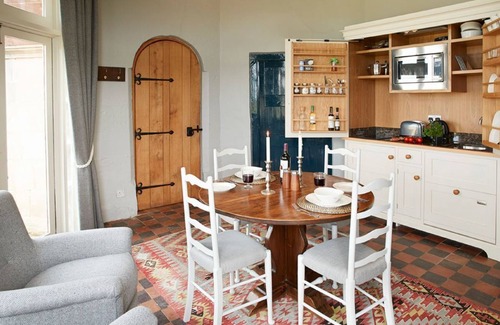 Eaton Mascott House | The Summer House, is a stunning historic retreat for couples, on the Raby Estate,