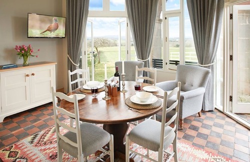 Eaton Mascott House | The Summer House, is a stunning historic retreat for couples, on the Raby Estate,