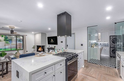 Peaceful Valley House | The Sundancer Oasis|Old Town|Pool+Spa|Rooftop Deck